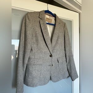 Gorgeous, gray wool Banana Republic blazer.